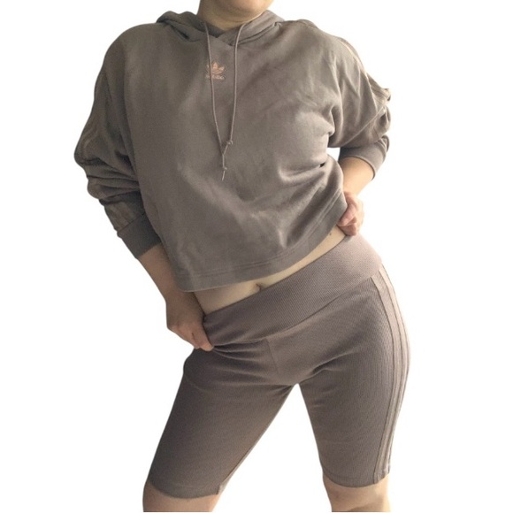 NWT Vintage 2000s Collection Adidas Originals Activewear Set Crop Top Tan S/M - Picture 5 of 16